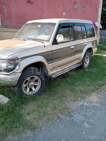 Mitsubishi Pajero 1991, 200,000 km - 2.5 l - Balakən