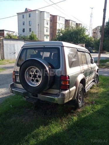 Mitsubishi Pajero 1991, 200,000 km - 2.5 l - Balakən