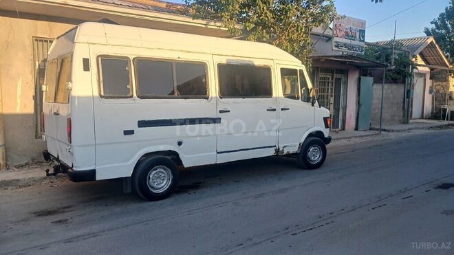 Mercedes 208 D 1991, 225,000 km - 2.3 l - Bakı