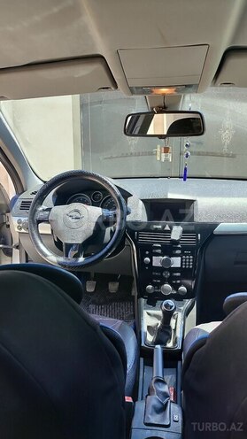 Opel Astra 2009, 241,000 km - 1.4 l - Bakı
