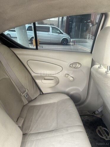 Nissan Sunny 2013, 400,000 km - 1.5 л - Bakı