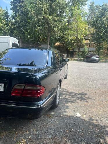 Mercedes E 220 d 2000, 670,000 km - 2.2 l - Zaqatala