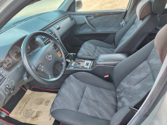 Mercedes E 220 d 1999, 214,590 km - 2.2 l - Tovuz