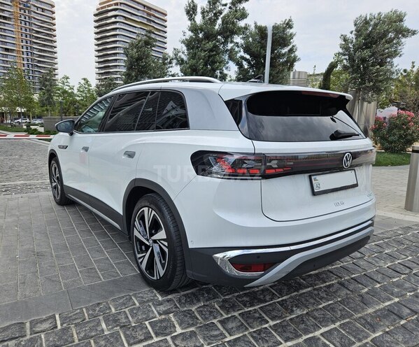 Volkswagen ID.6 Crozz-2
