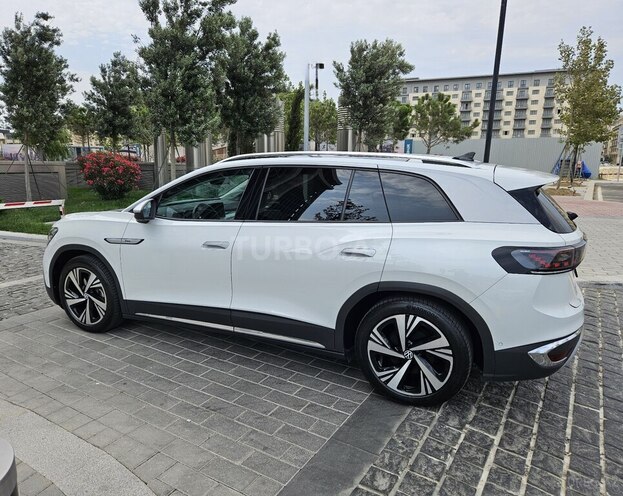 Volkswagen ID.6 Crozz-3