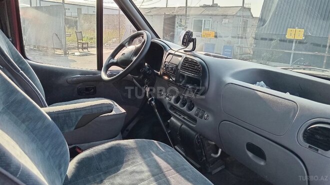Ford Transit-6