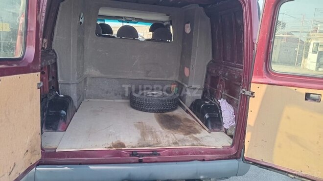Ford Transit-9