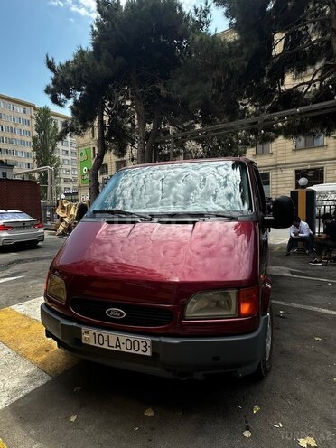 Ford Transit-1