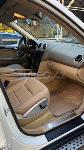 Mercedes ML 350 4MATIC-11