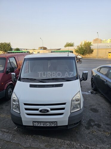 Ford Transit-2