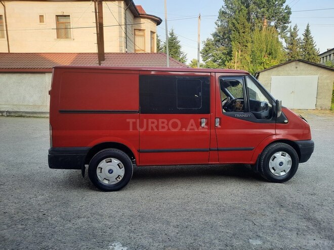 Ford Transit-2