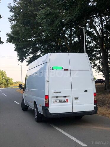 Ford Transit-5
