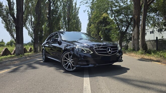 Mercedes E 220-1