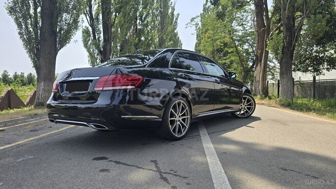 Mercedes E 220-7