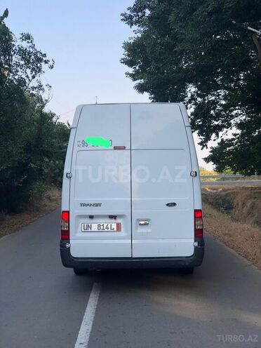 Ford Transit-6