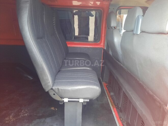 Ford Transit-7