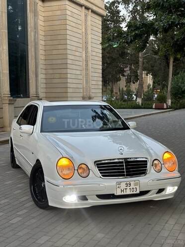 Mercedes E 240 2001, 294,000 km - 2.6 l - İmişli