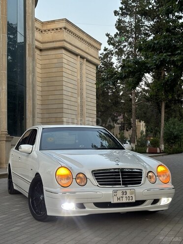 Mercedes E 240 2001, 294,000 km - 2.6 l - İmişli
