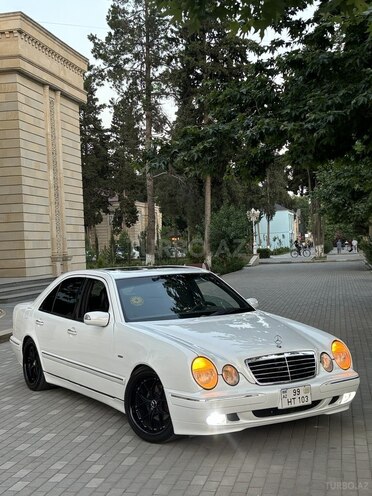 Mercedes E 240 2001, 294,000 km - 2.6 l - İmişli