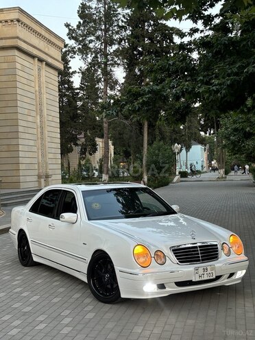 Mercedes E 240 2001, 294,000 km - 2.6 l - İmişli