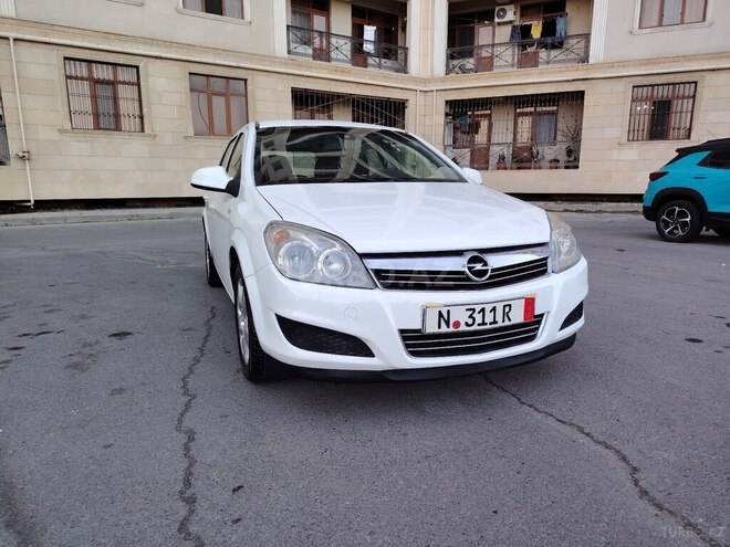 Opel Astra 2010, 335,420 km - 1.3 l - Bakı