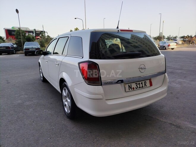 Opel Astra 2010, 335,420 km - 1.3 l - Bakı