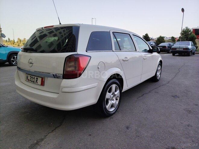 Opel Astra 2010, 335,420 km - 1.3 l - Bakı