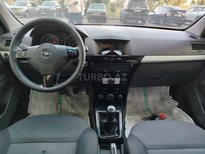 Opel Astra 2010, 335,420 km - 1.3 l - Bakı