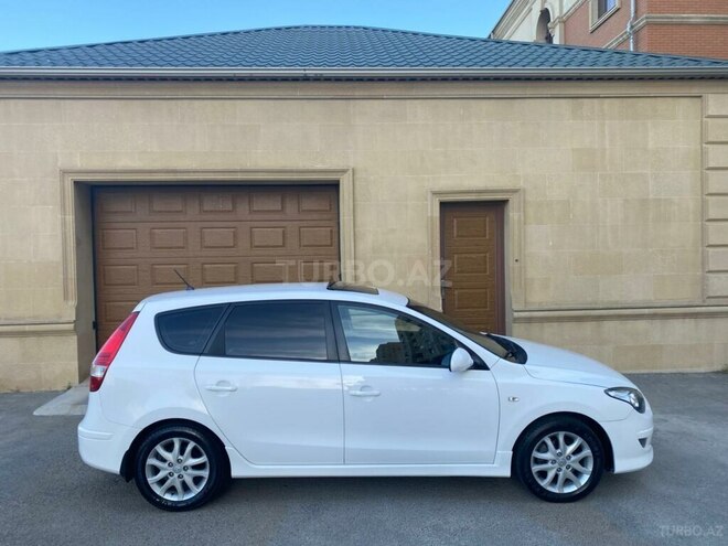 Hyundai i30 2011, 265,000 km - 1.6 l - Sumqayıt