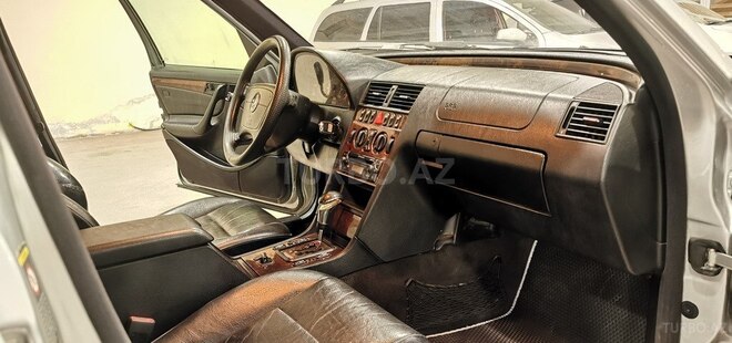 Mercedes C 230 1999, 241,000 km - 2.3 l - Sumqayıt