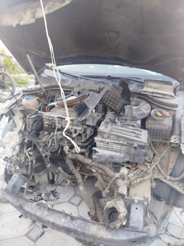 Volkswagen Passat 2010, 250,000 km - 2.0 l - Gəncə
