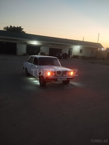 LADA (VAZ) 2107 2001, 50,000 km - 1.6 l - Salyan