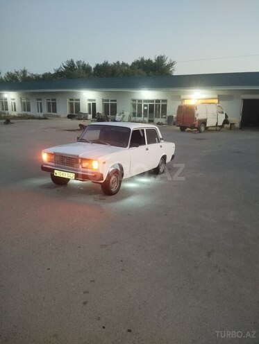 LADA (VAZ) 2107 2001, 50,000 km - 1.6 l - Salyan