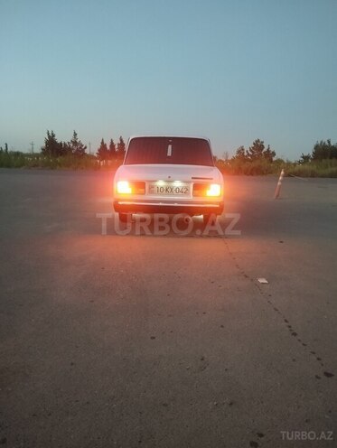 LADA (VAZ) 2107 2001, 50,000 km - 1.6 l - Salyan