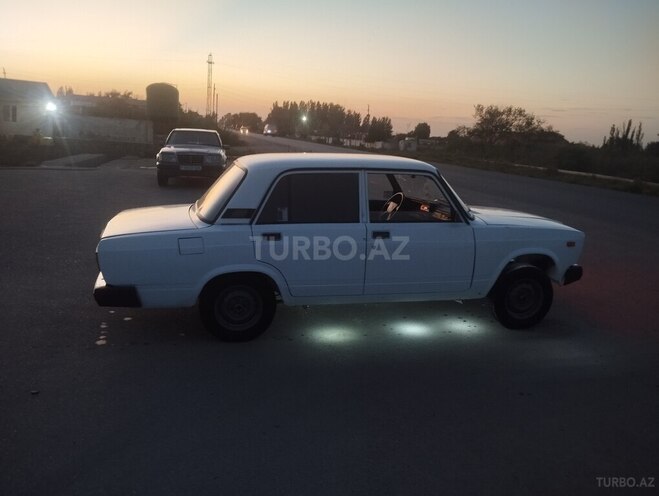 LADA (VAZ) 2107 2001, 50,000 km - 1.6 l - Salyan