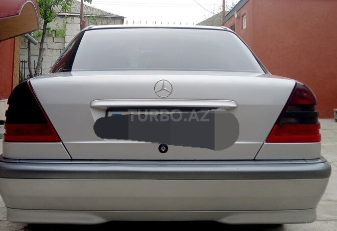 Mercedes C 180 1998, 356,000 km - 1.8 l - Quba