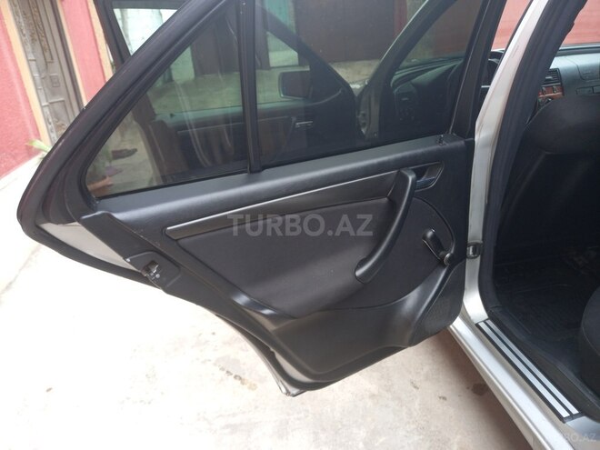 Mercedes C 180 1998, 356,000 km - 1.8 l - Quba