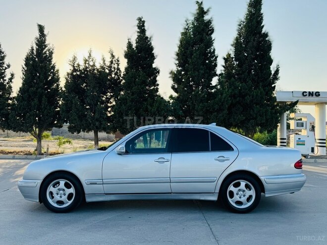 Mercedes E 240 2000, 368,450 km - 2.4 l - Bakı