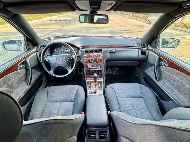 Mercedes E 240 2000, 368,450 km - 2.4 l - Bakı