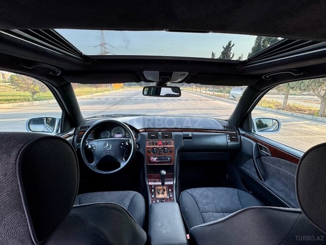 Mercedes E 240 2000, 368,450 km - 2.4 l - Bakı
