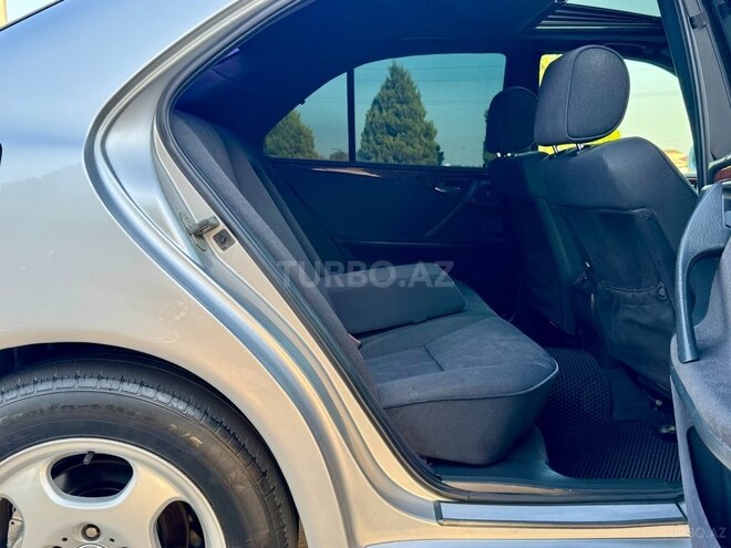 Mercedes E 240 2000, 368,450 km - 2.4 l - Bakı