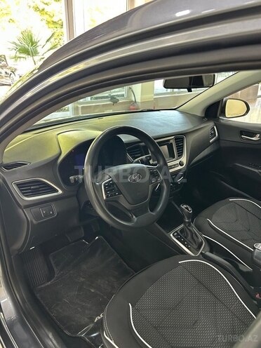 Hyundai Accent 2018, 121,000 km - 1.6 l - Mingəçevir