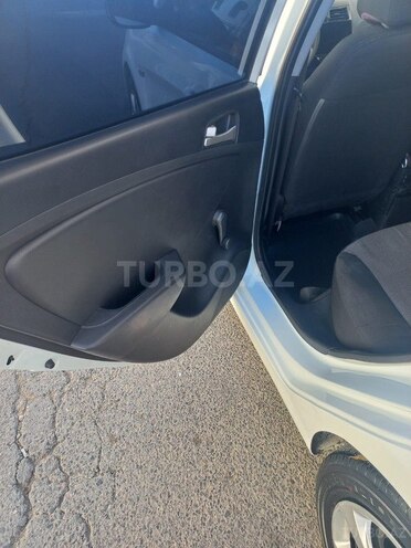 Hyundai Accent 2013, 267,560 km - 1.6 l - Bakı