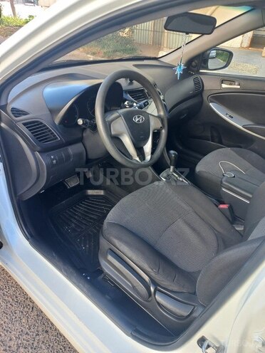 Hyundai Accent 2013, 267,560 km - 1.6 l - Bakı