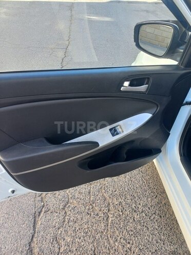 Hyundai Accent 2013, 267,560 km - 1.6 l - Bakı