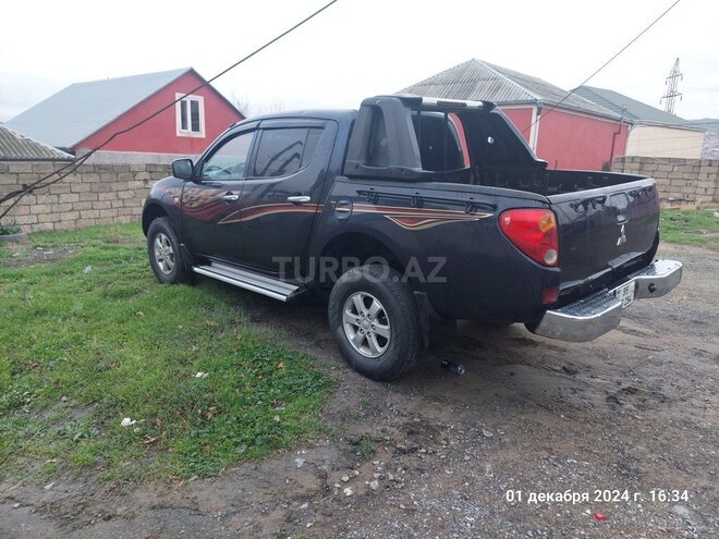 Mitsubishi L200 2012, 280,000 km - 2.5 l - Bakı