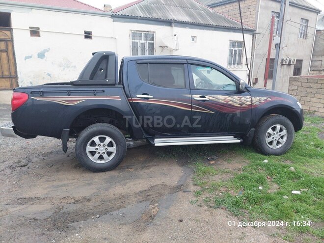 Mitsubishi L200 2012, 280,000 km - 2.5 l - Bakı