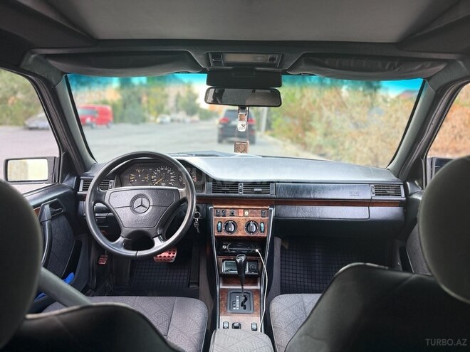 Mercedes E 220 1994, 396,690 km - 2.2 l - Bakı
