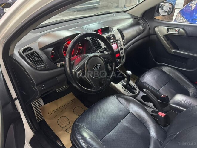 Kia Cerato-5