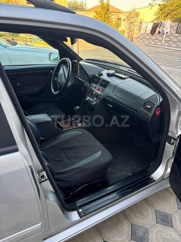 Mercedes C 180 1998, 380,000 km - 1.8 l - Salyan